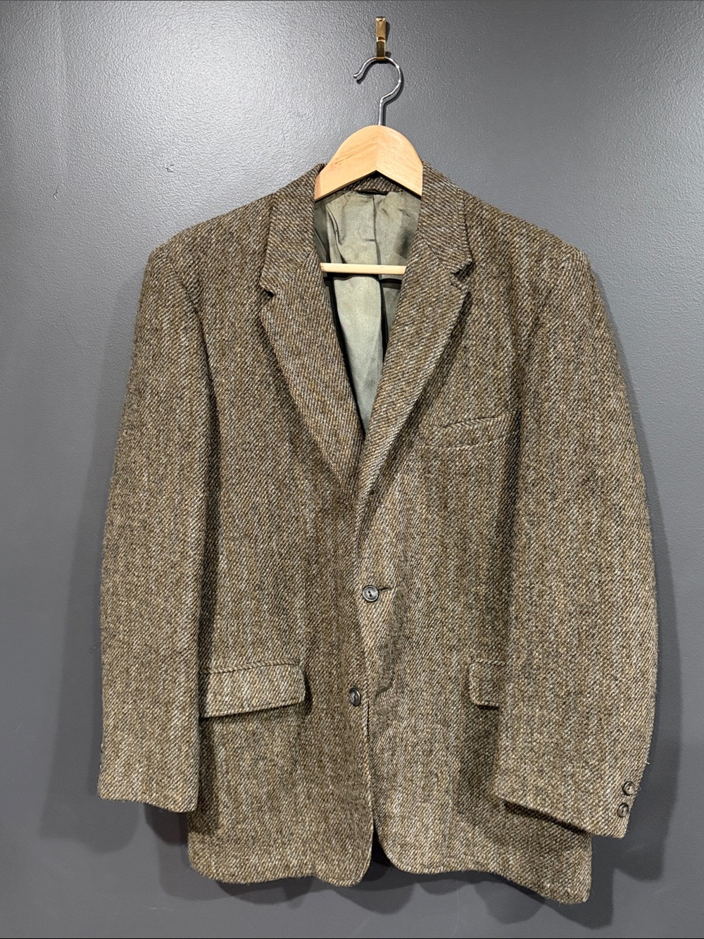 Men's Brown Tweed Sport Coat - Classic Tailored Look